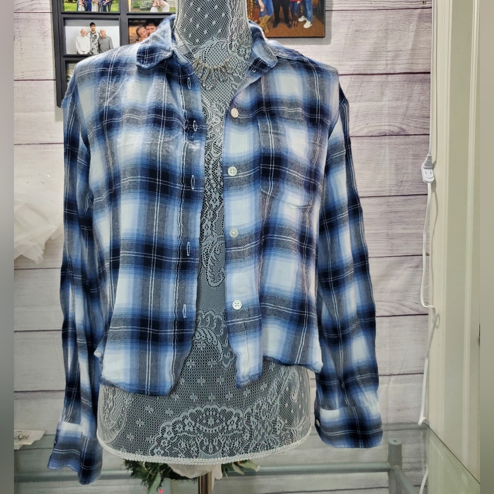 GAP Blue Plaid Button-Up Shirt